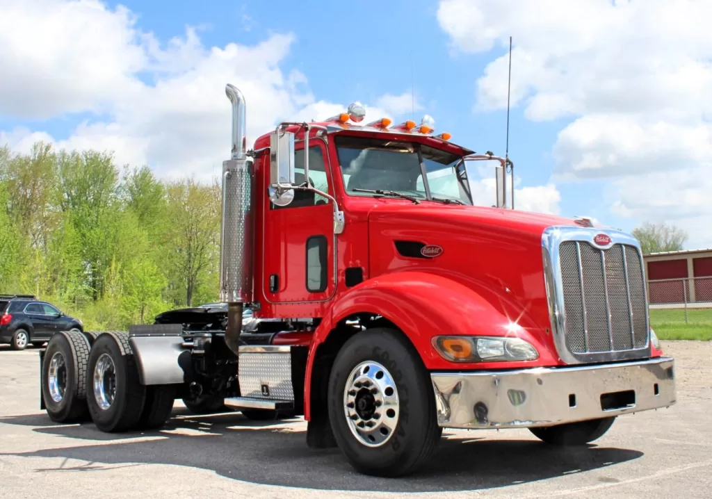 2014 Peterbilt 386 - Visit us at https://www.5startrucksales.us