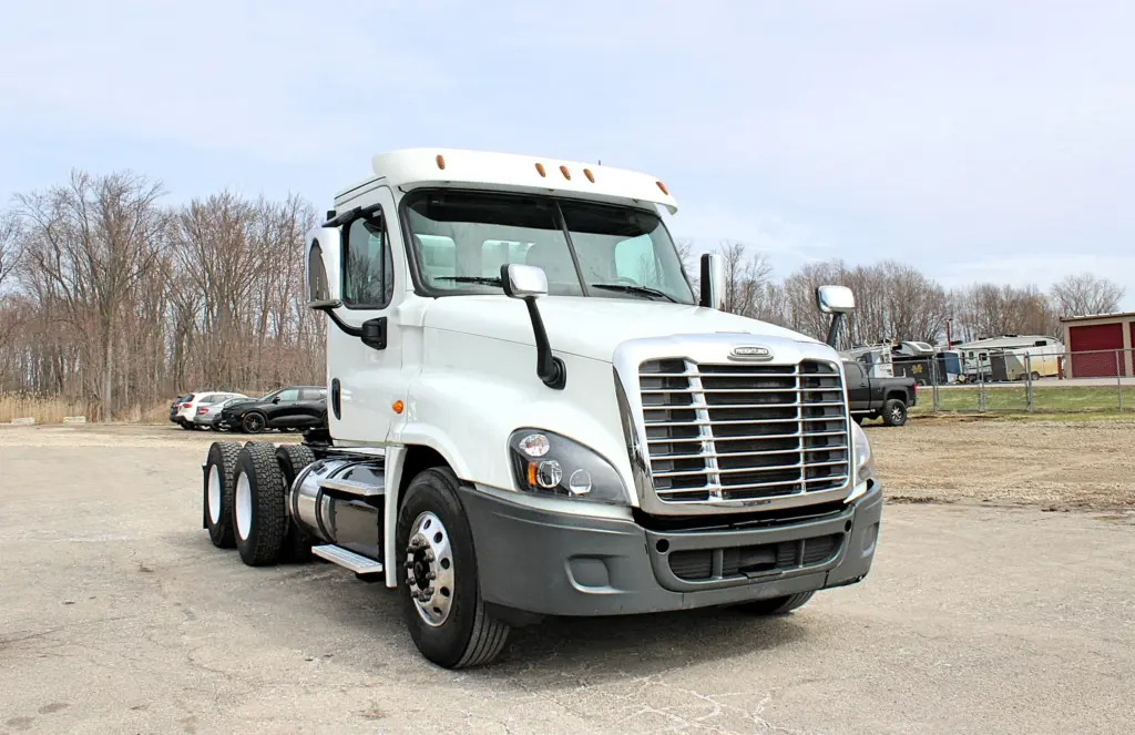 2018 Freightliner Cascadia 125 - Semi Trucks for Sale