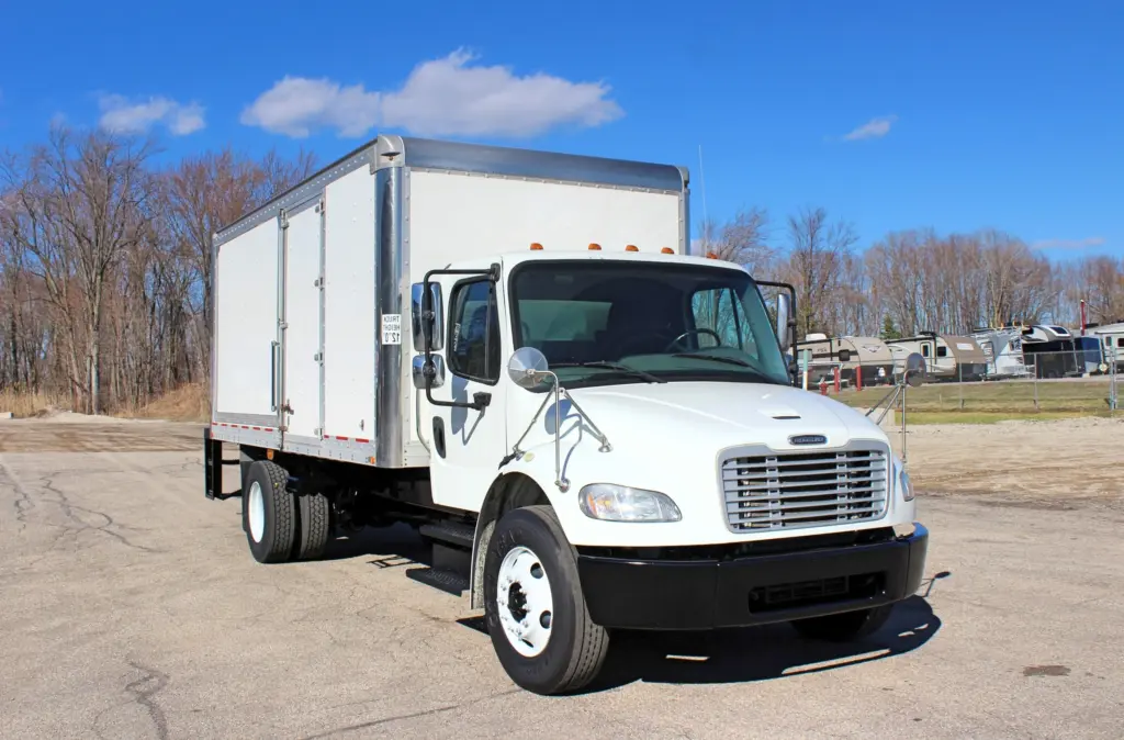 2019 Freightliner M2 106 - Semi Trucks for Sale