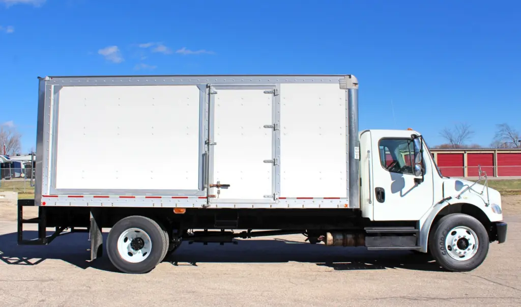 2019 Freightliner M2 106 - Semi Trucks for Sale