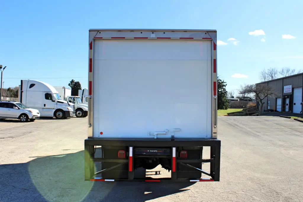 2019 Freightliner M2 106 - Semi Trucks for Sale