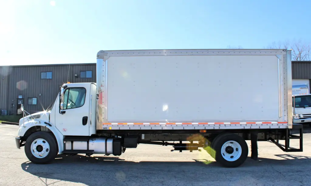 2019 Freightliner M2 106 - Semi Trucks for Sale