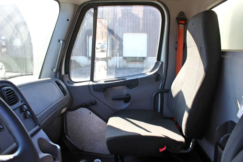 2019 Freightliner M2 106 - Semi Trucks for Sale