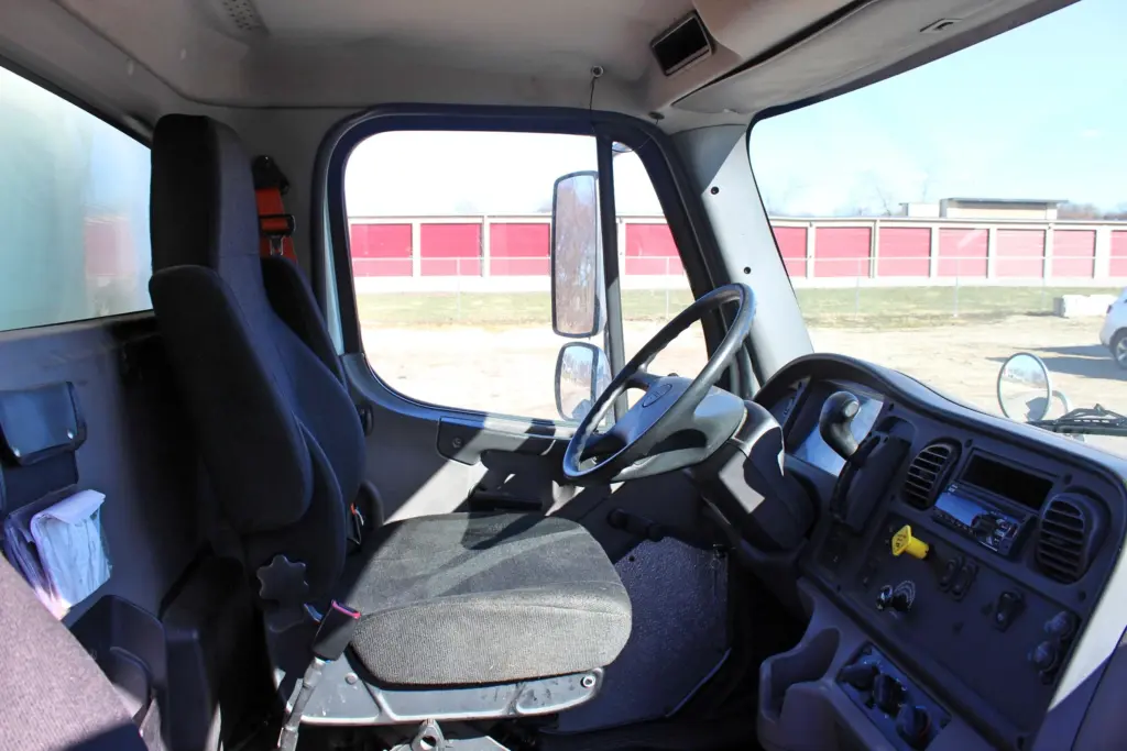 2019 Freightliner M2 106 - Semi Trucks for Sale