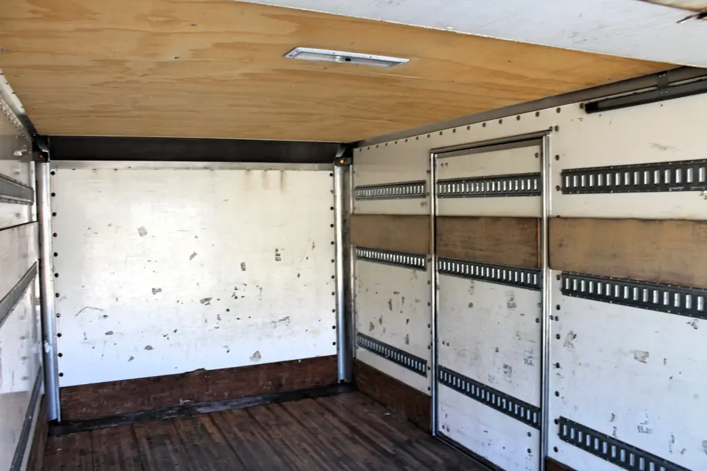 2019 Freightliner M2 106 - Semi Trucks for Sale