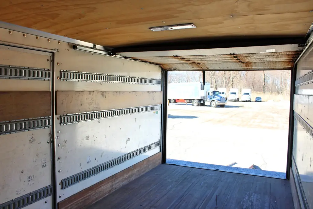 2019 Freightliner M2 106 - Semi Trucks for Sale