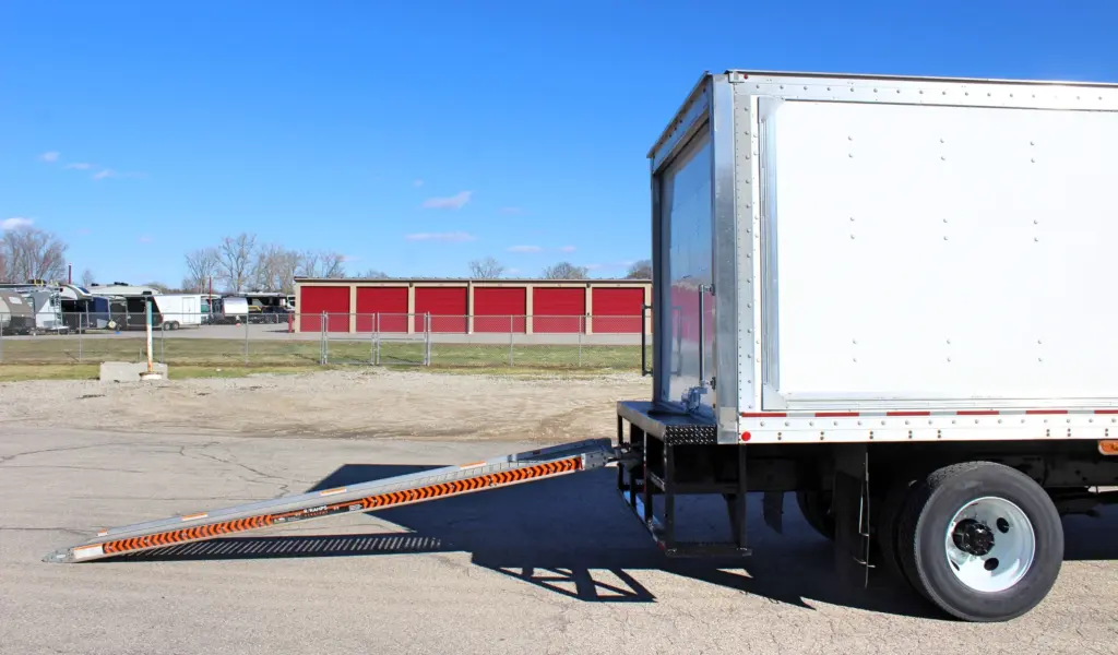 2019 Freightliner M2 106 - Semi Trucks for Sale