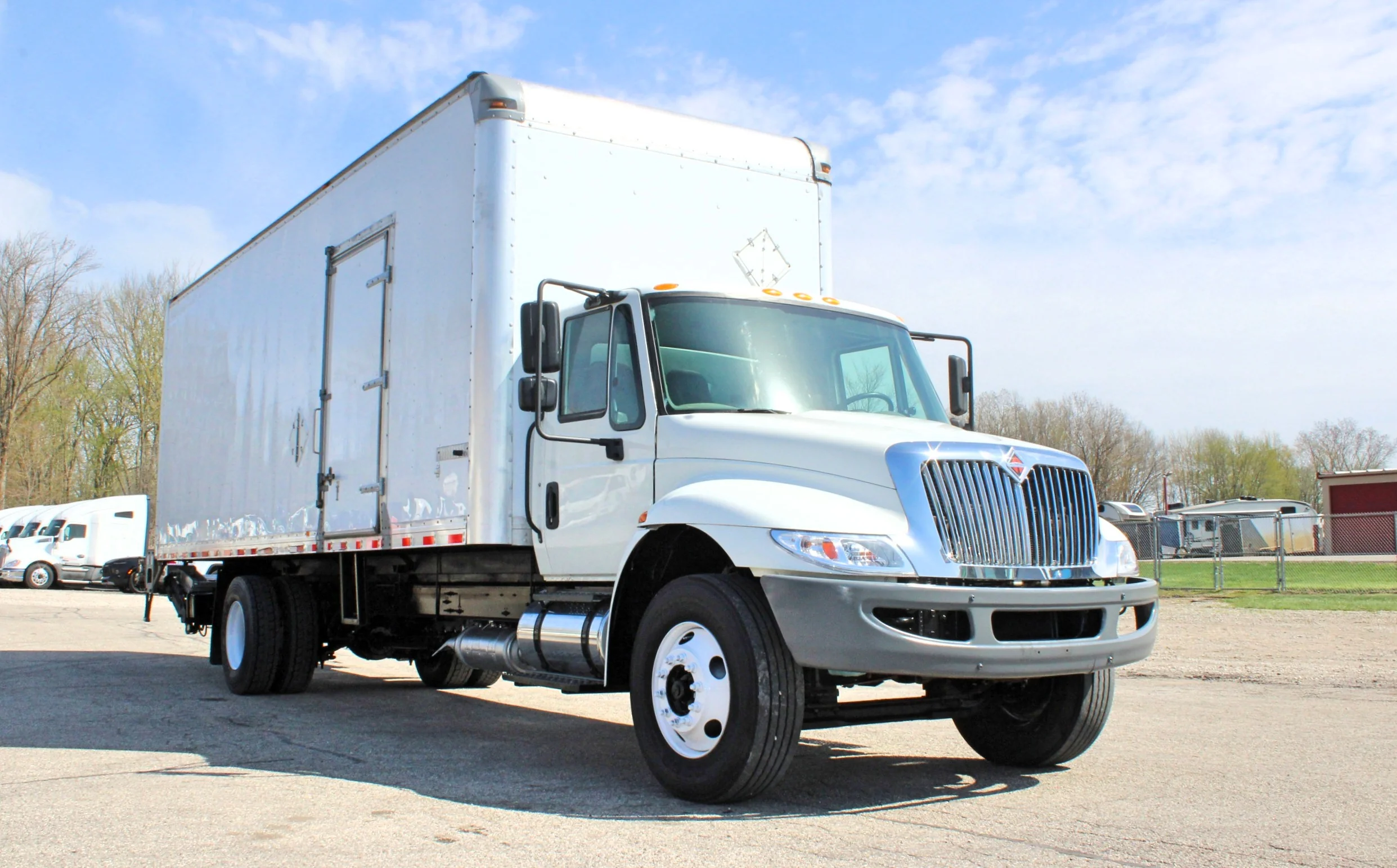 2017 International Durastar 4300 - Semi Trucks for Sale