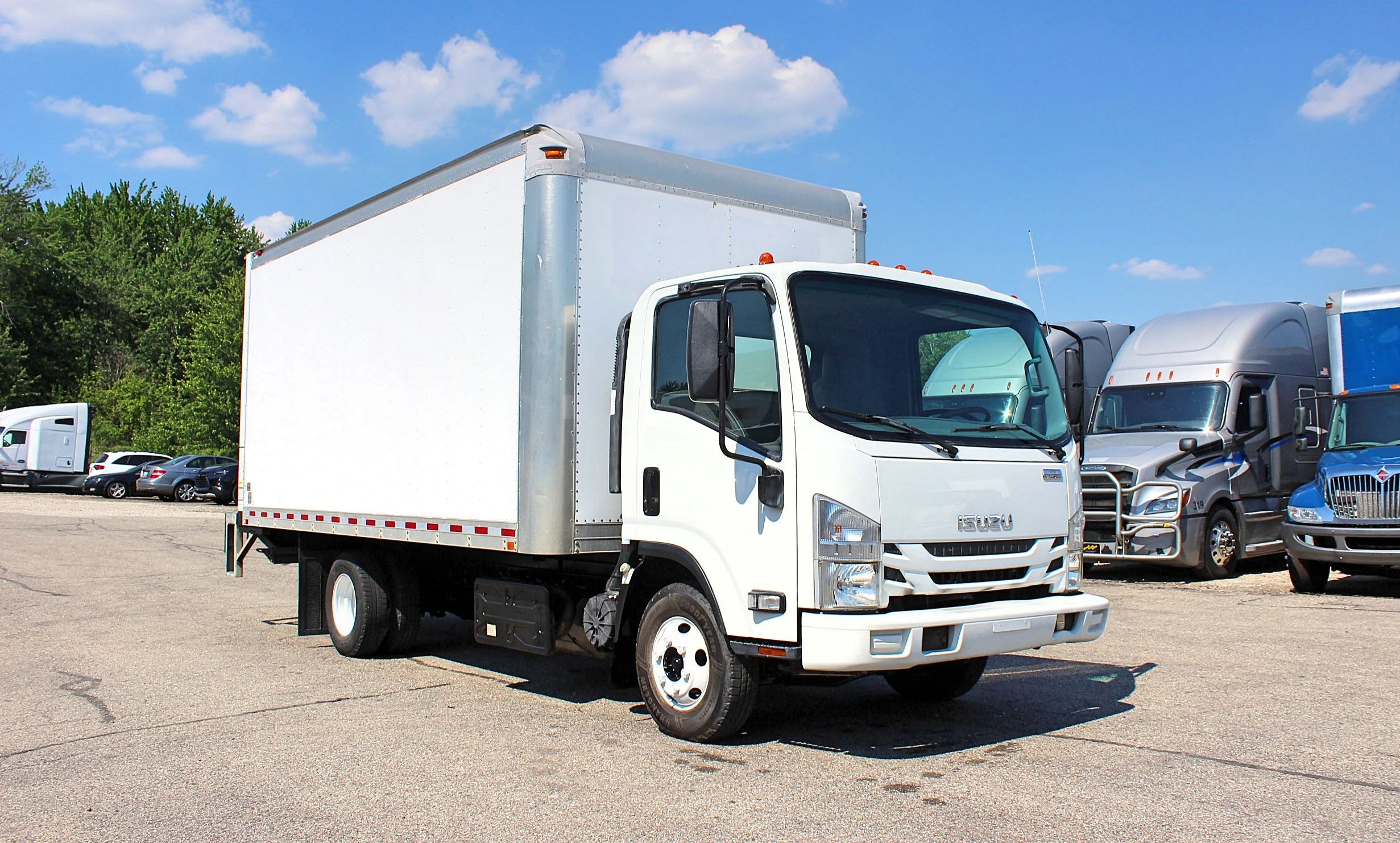 2019 Isuzu NPR HD - Semi Trucks for Sale