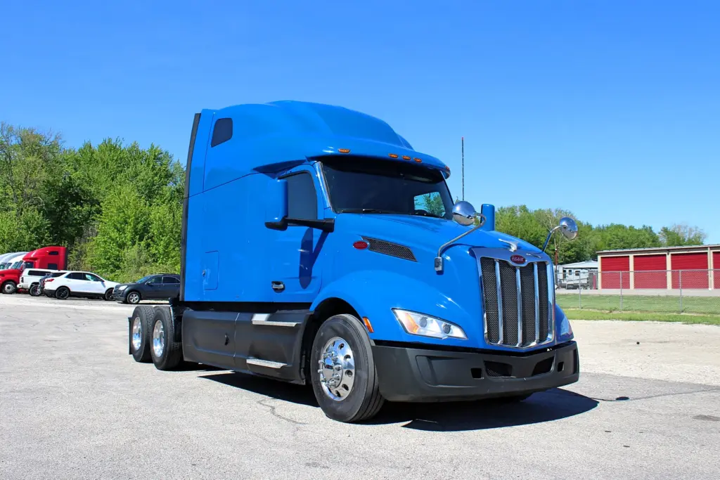 2022 Peterbilt 579 Next Gen - Semi Trucks for Sale