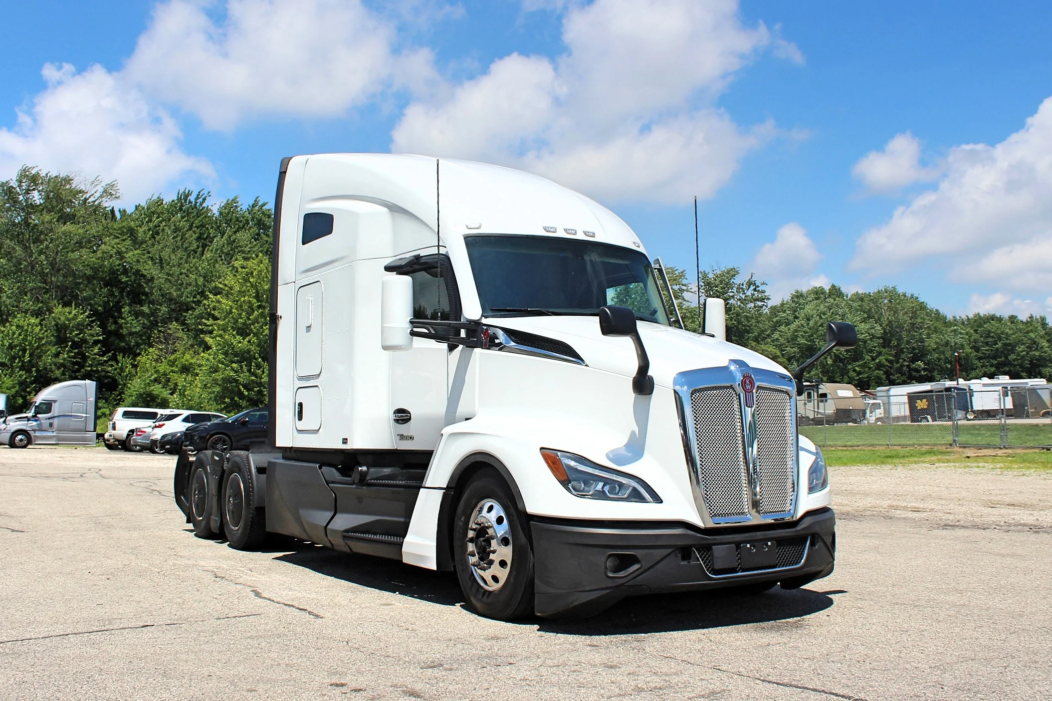 2022 Kenworth T680 Next Gen - Semi Trucks for Sale