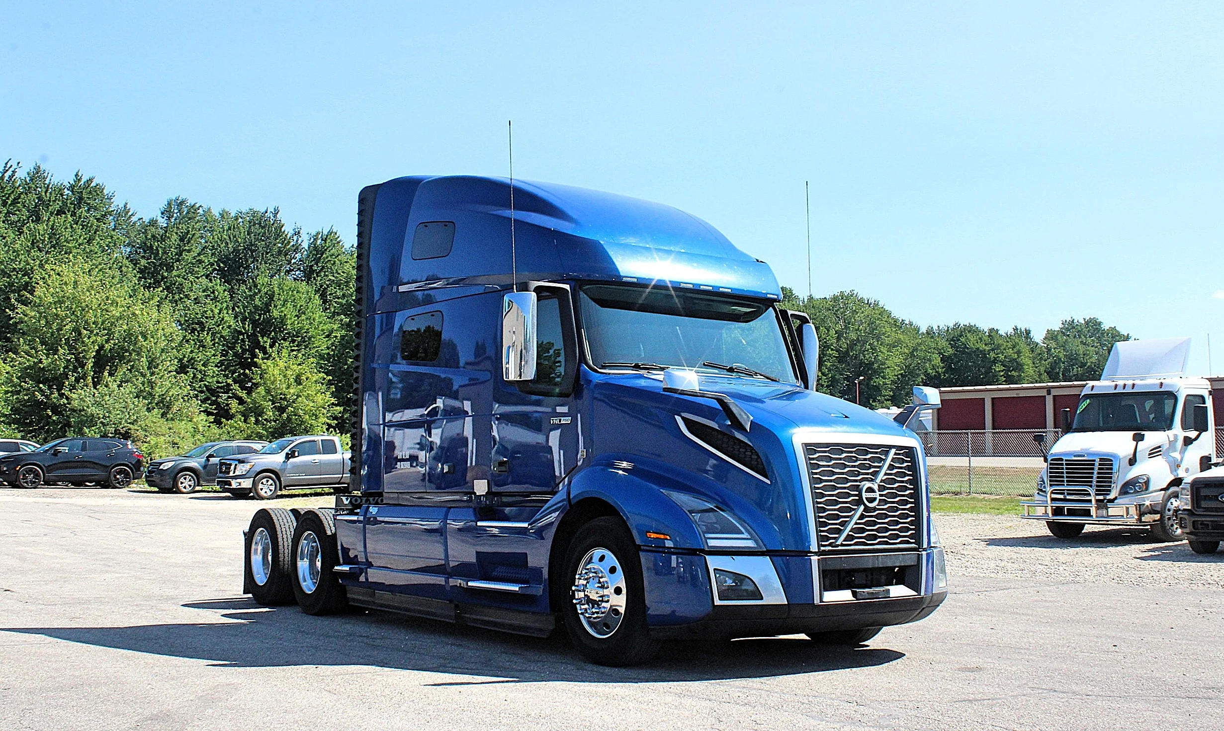 2022 Volvo VNL 760 - Semi Trucks for Sale