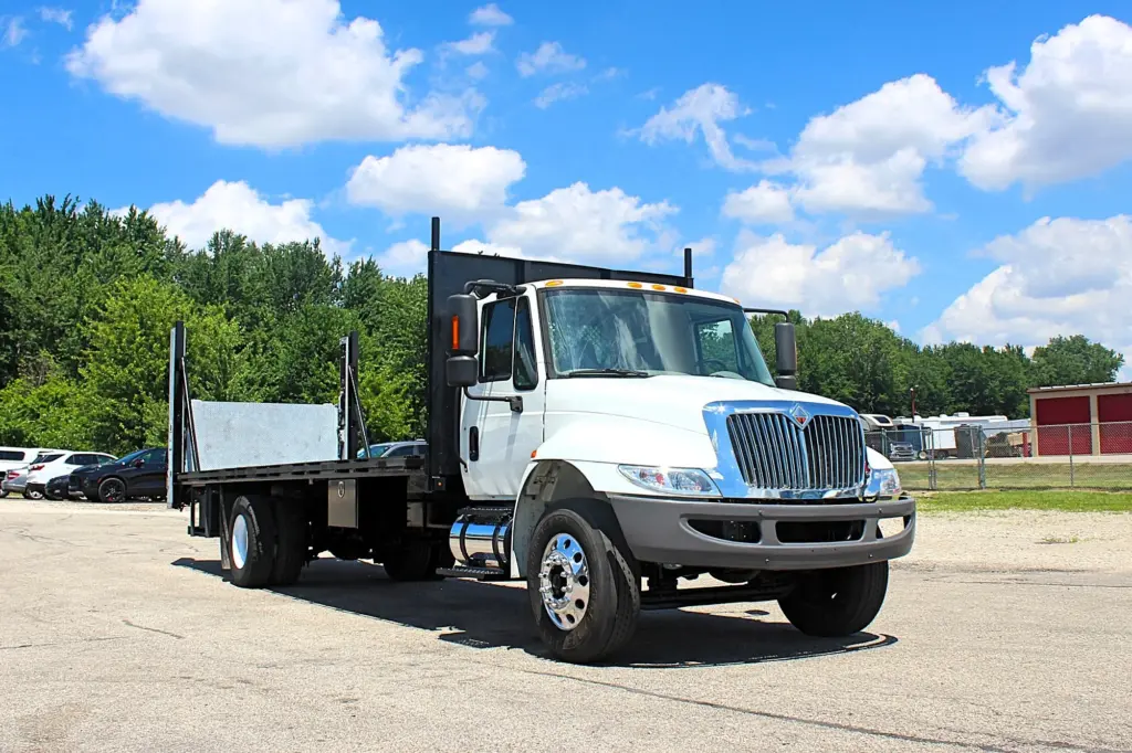 2018 International 4300 - Semi Trucks for Sale