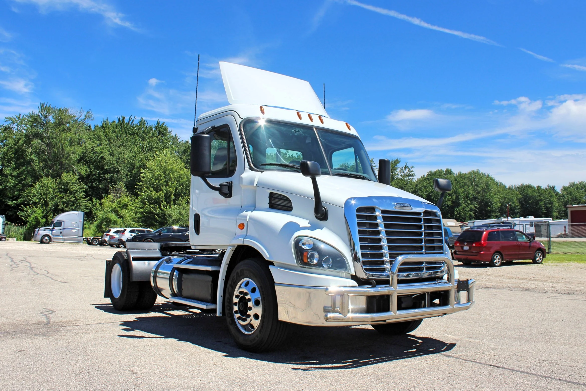 2017 Freightliner Cascadia 113 - Semi Trucks for Sale