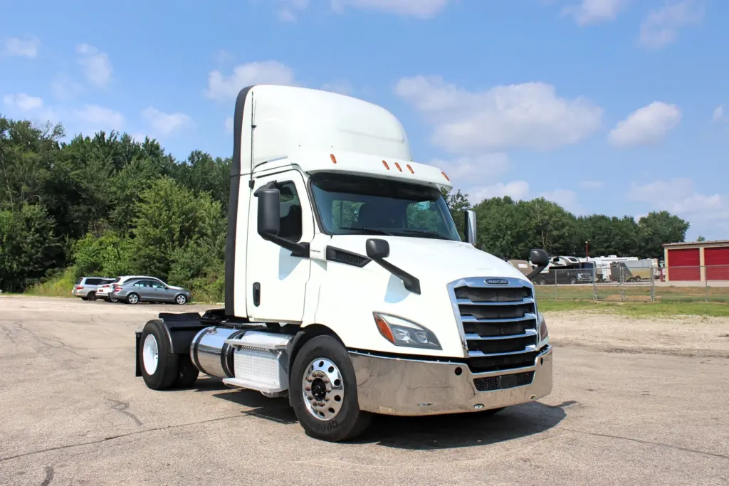 2019 Freightliner Cascadia 116 - Semi Trucks for Sale