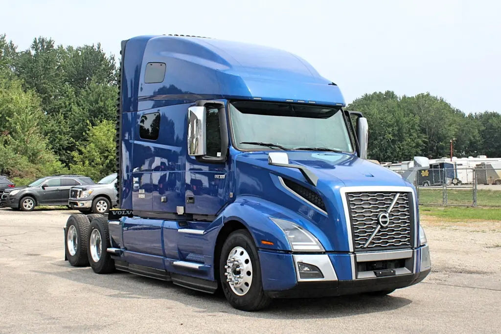 2022 Volvo VNL 760 - Semi Trucks for Sale