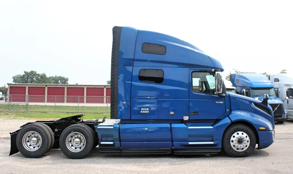 2022 Volvo VNL 760 - Semi Trucks for Sale
