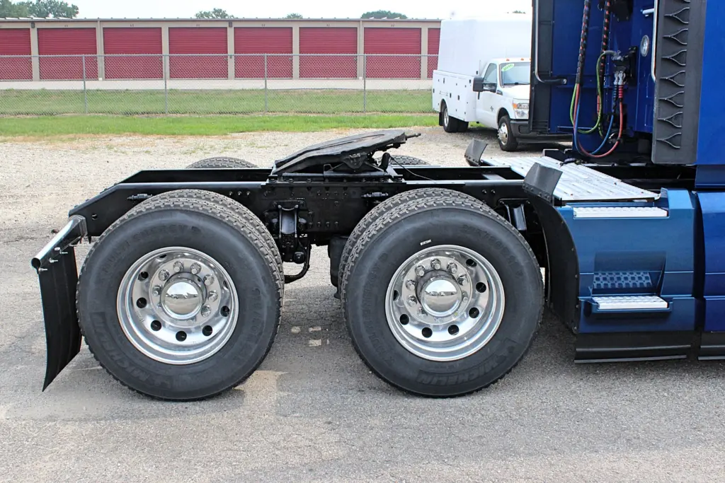 2022 Volvo VNL 760 - Semi Trucks for Sale