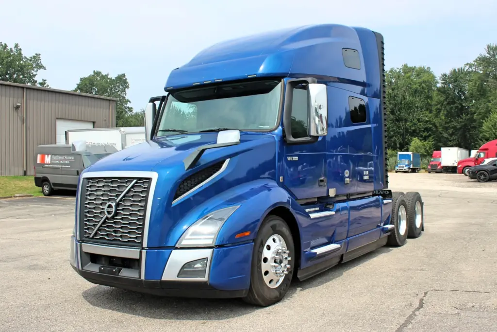2022 Volvo VNL 760 - Semi Trucks for Sale