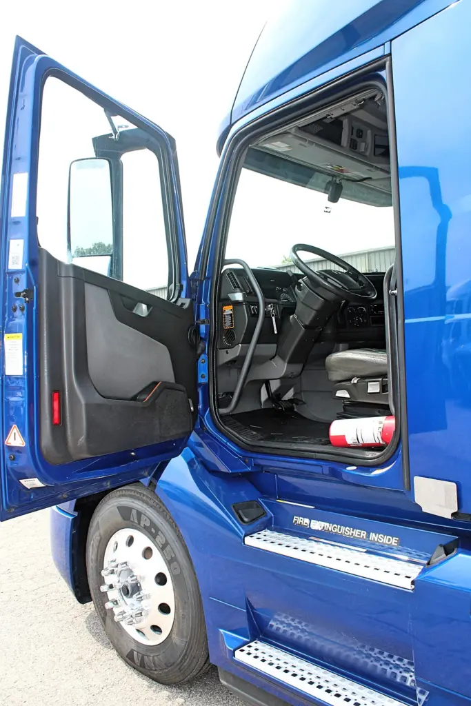 2022 Volvo VNL 760 - Semi Trucks for Sale