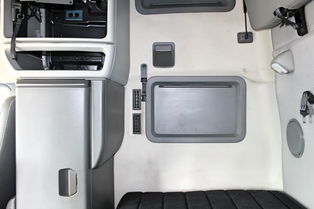 2022 Volvo VNL 760 - Semi Trucks for Sale
