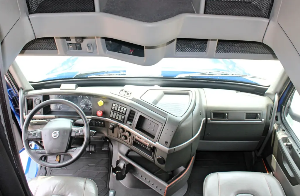 2022 Volvo VNL 760 - Semi Trucks for Sale