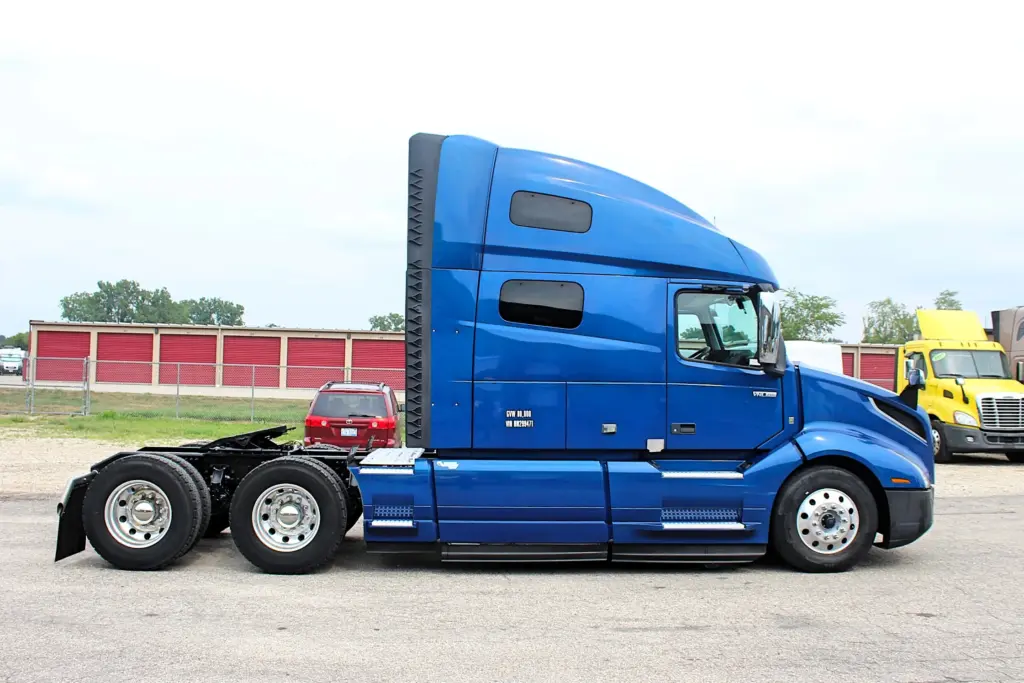 2022 Volvo VNL 760 - Semi Trucks for Sale