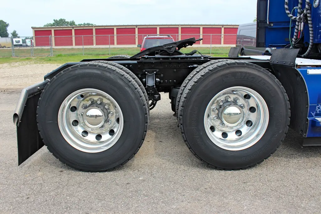 2022 Volvo VNL 760 - Semi Trucks for Sale
