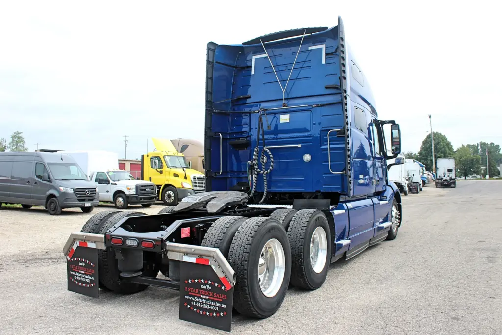2022 Volvo VNL 760 - Semi Trucks for Sale