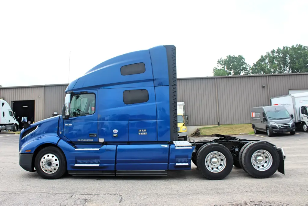 2022 Volvo VNL 760 - Semi Trucks for Sale