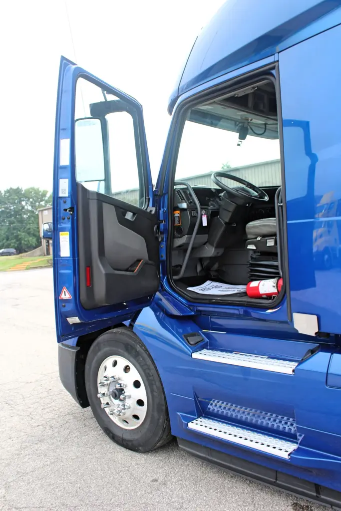 2022 Volvo VNL 760 - Semi Trucks for Sale