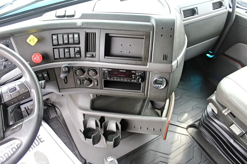 2022 Volvo VNL 760 - Semi Trucks for Sale