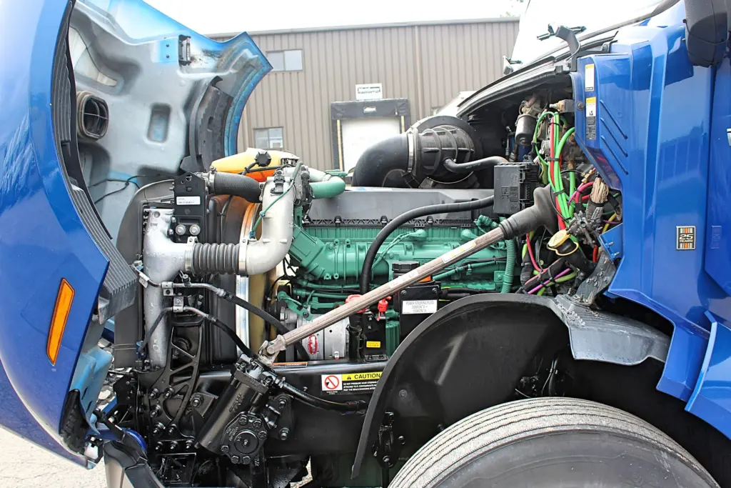 2022 Volvo VNL 760 - Semi Trucks for Sale