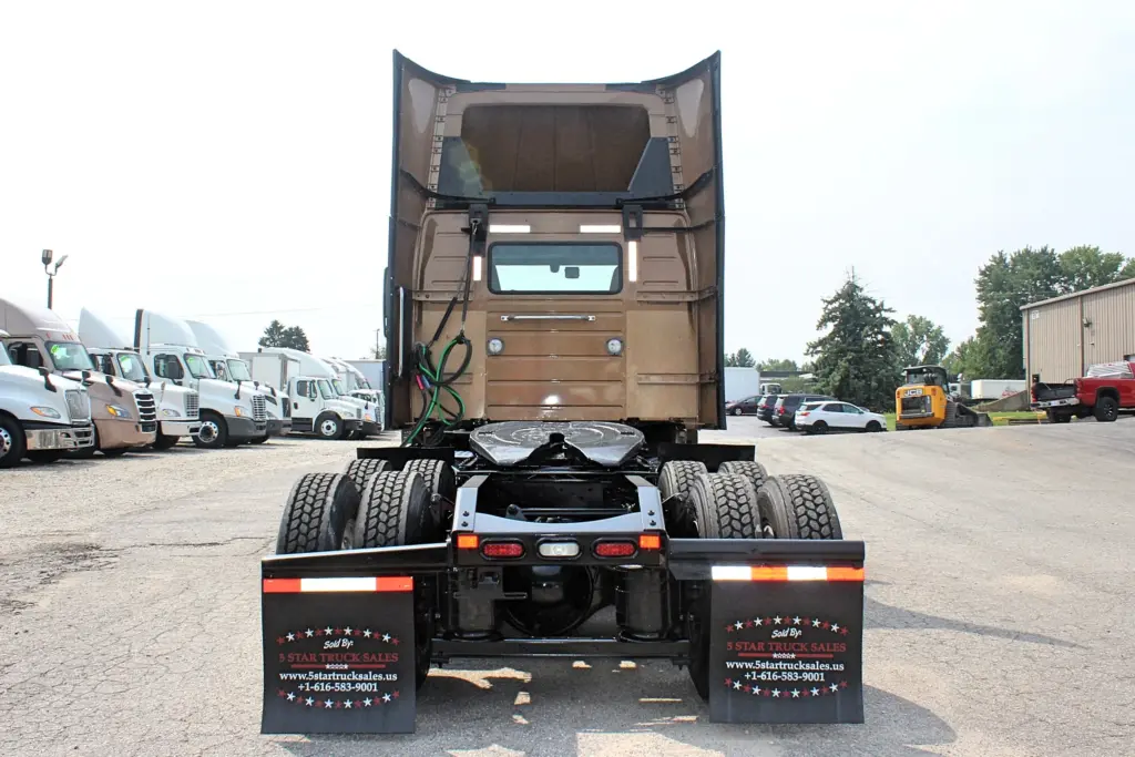 2023 Volvo VNL 300 - Semi Trucks for Sale
