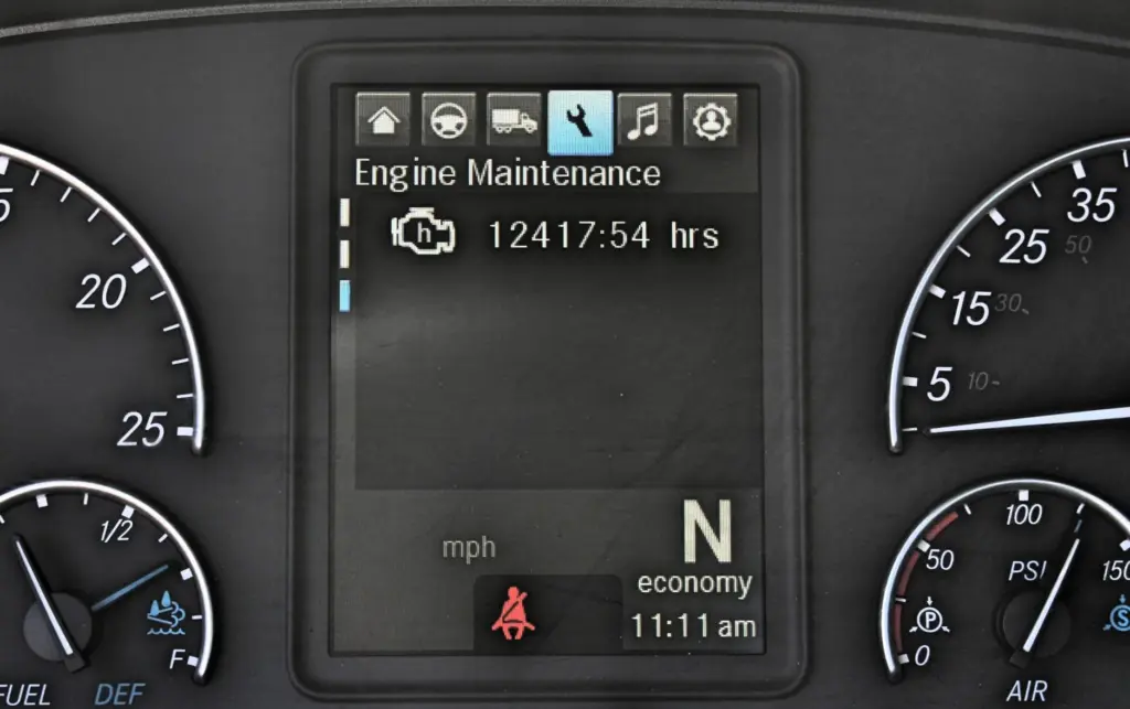 2019 Freightliner Cascadia 116 - engine hours