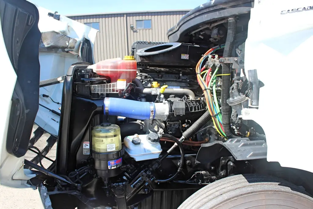 2019 Freightliner Cascadia 116 - driver side engine compartment