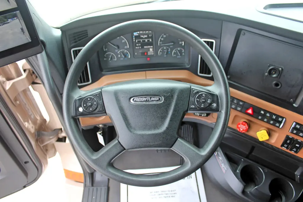 2024 Freightliner Cascadia 126 - Semi Trucks for Sale