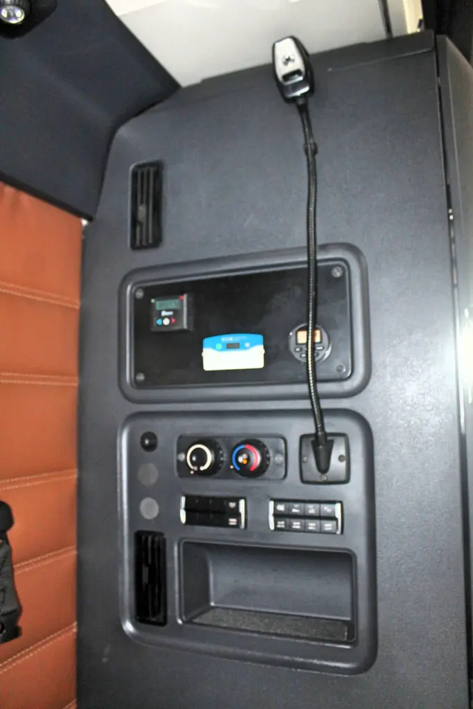 2024 Freightliner Cascadia 126 - Semi Trucks for Sale