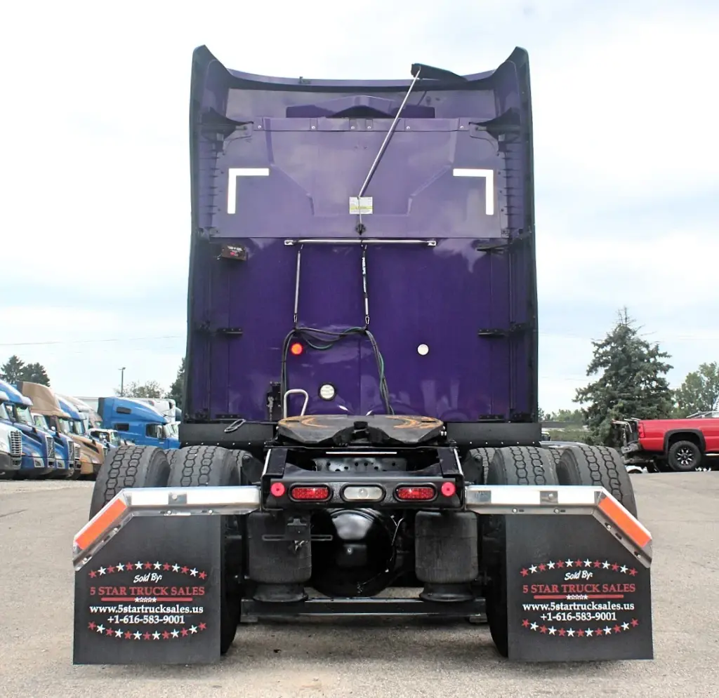 2023 Mack Anthem - rear chassis and fifth wheel view
