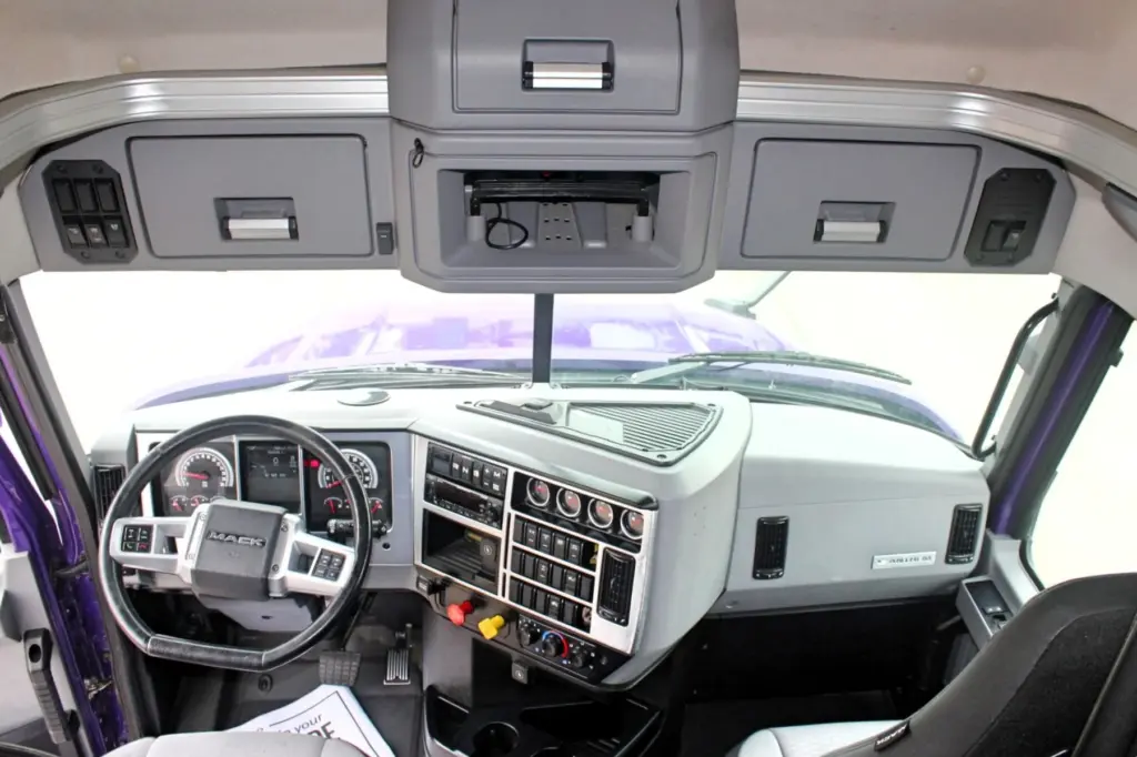 2023 Mack Anthem - dashboard and passenger side cab interior