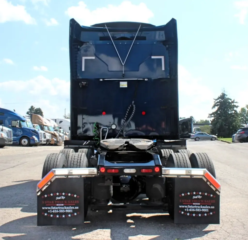 2023 Mack Anthem - rear chassis and back of sleeper