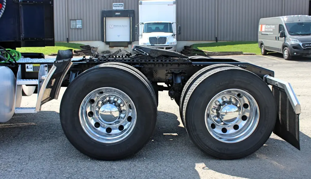 2023 Mack Anthem - tandem rear wheels and chassis