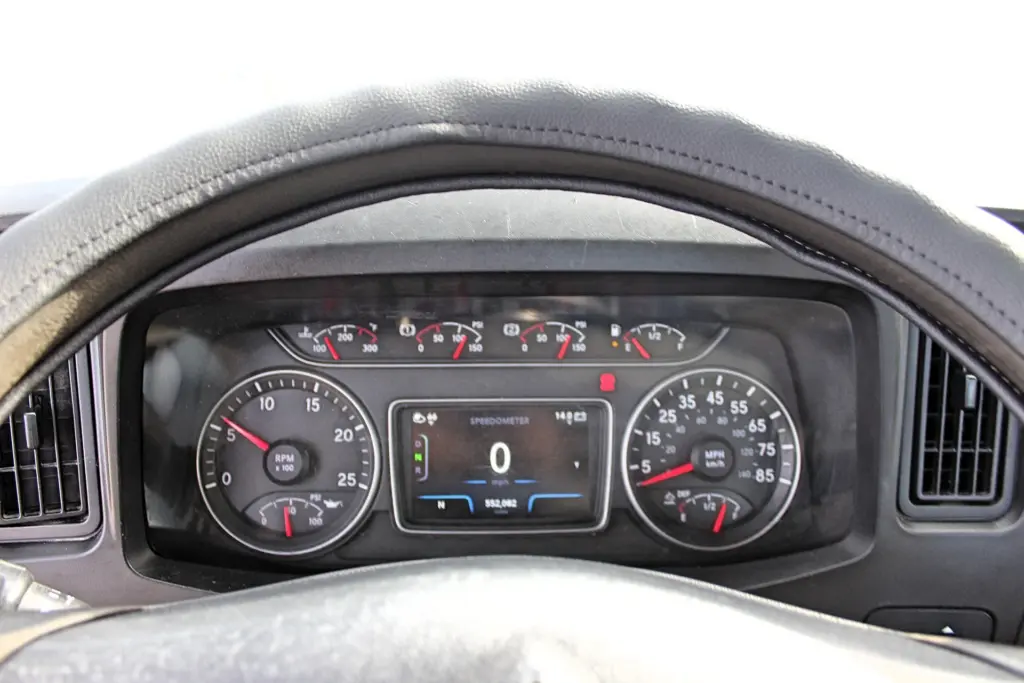 2020 International RH613 instrument cluster and digital dashboard