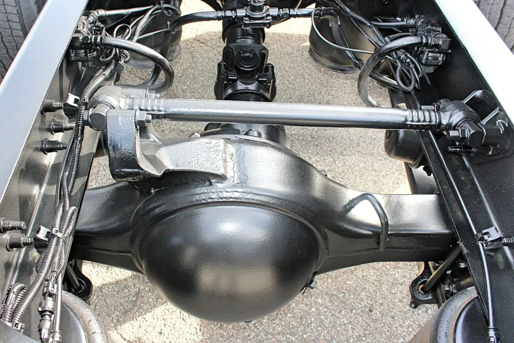 2020 International RH613 rear axle differential, suspension and driveline