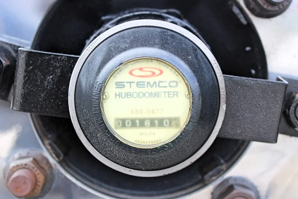 2018 Peterbilt 348 box truck – STEMCO hubodometer close-up showing mileage reading