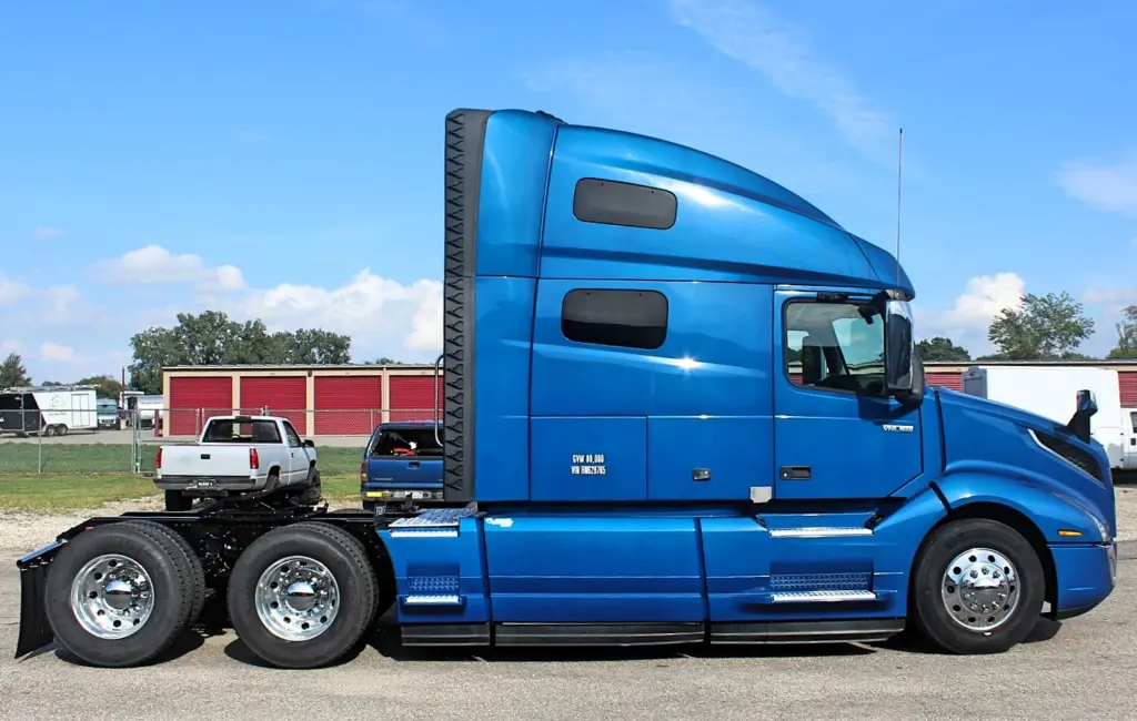 2024 Volvo VNL 760 sleeper semi truck - passenger side profile exterior view