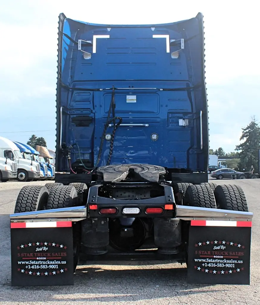 2024 Volvo VNL 760 sleeper semi truck - straight rear exterior view