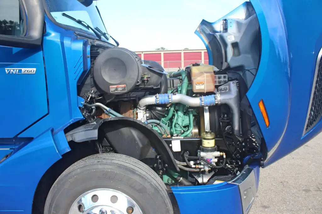 2024 Volvo VNL 760 - Volvo D13 engine and cooling system with hood open