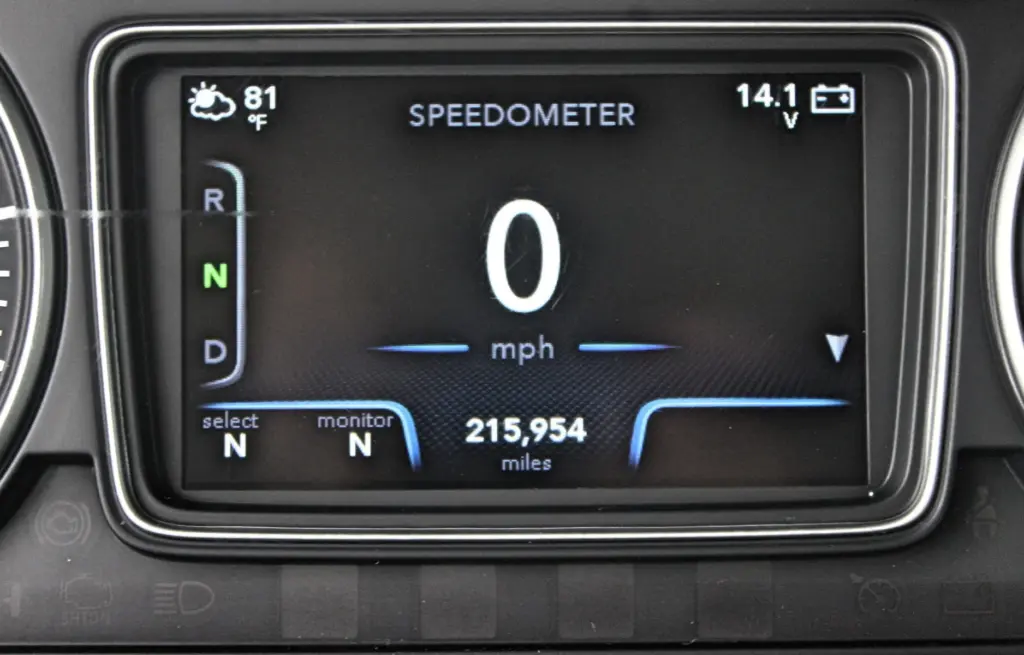 2019 International MV607 - digital speedometer and mileage display