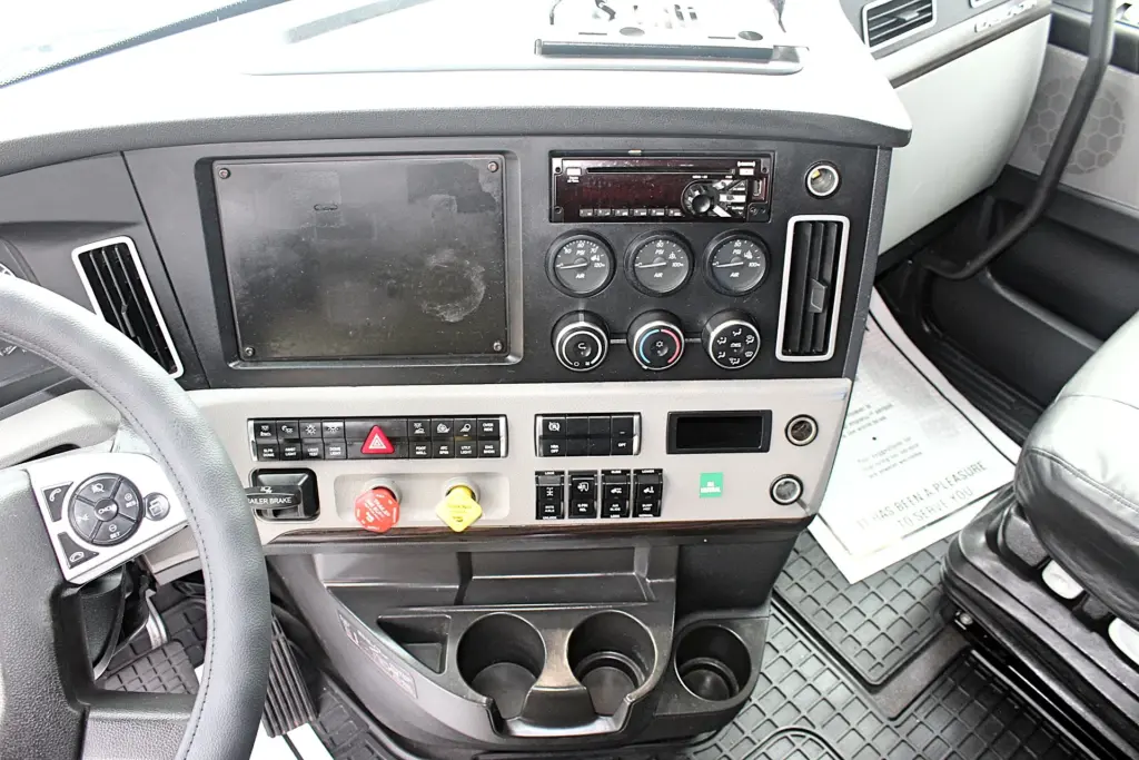 2019 Freightliner Cascadia 126 – dashboard and center control panel interior view